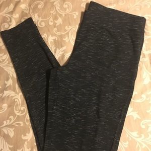 Women’s Express Leggings- Medium